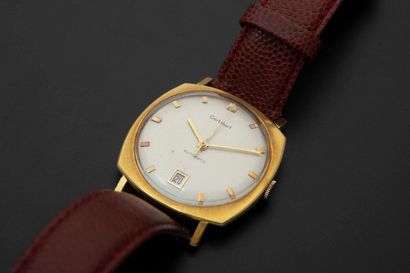 null CORTÉBERT.
Men's wristwatch, the square case with convex sides in 18k yellow...