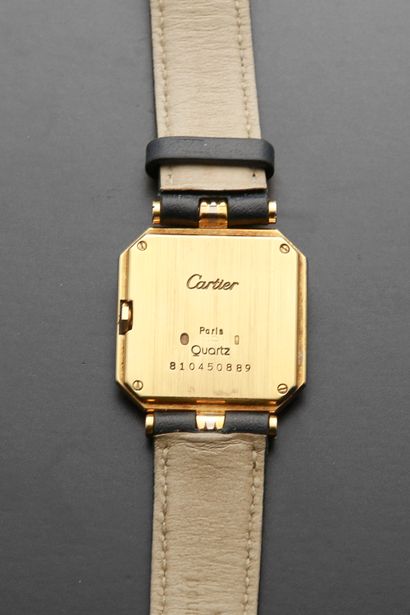 null CARTIER "Belt".
Ladies' wristwatch in 18k three-tone gold, the square case with...