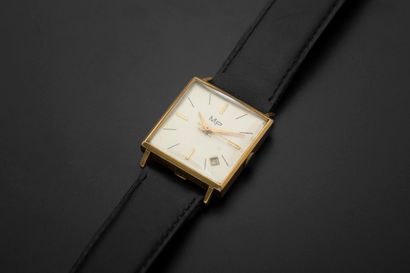 null MP.
Men's wristwatch, square case in 18k yellow gold, silver dial with baton...