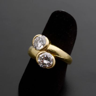 Ring Toi et Moi in 18k yellow gold set with...