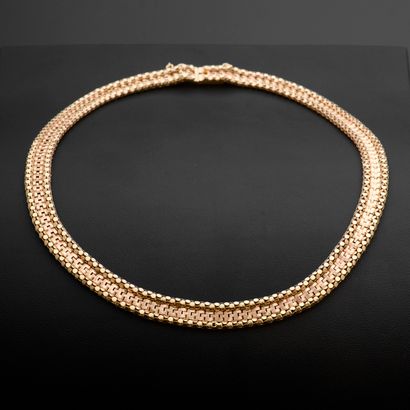 Necklace with staple links in 18k pink gold...