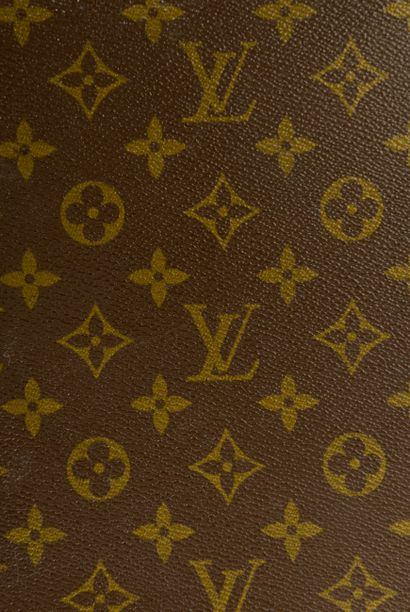 null LOUIS VUITTON. 
Sac de voyage en toile enduite Monogram et cuir naturel, semi-rigide,...