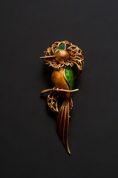 null 18k yellow gold brooch featuring a bird of paradise enamelled in polychrome,...