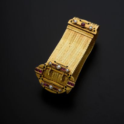 null 18k yellow gold belt bracelet with finely pressed and engraved polonaise mesh,...