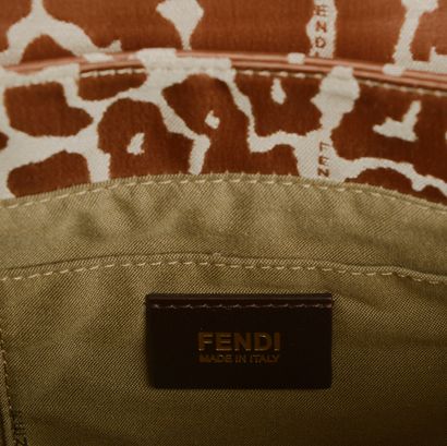 null FENDI. 
Handbag "Chef" in fabric with leopard print and brown and white leather,...