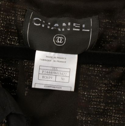 null CHANEL.
Veste de cocktail en tweed de laine mélangée noir et dans les tons pastel,...