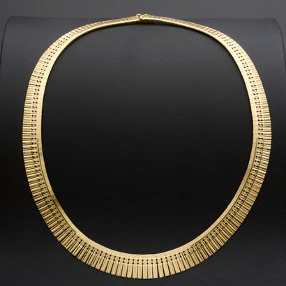 18k yellow gold drapery necklace with pressed...
