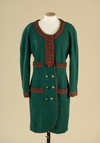 CHANEL.
Green wool tweed dress highlighted...