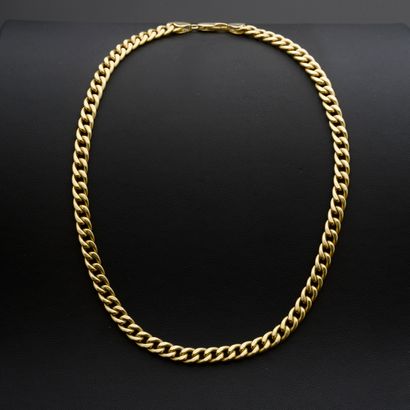 Necklace in 18k yellow gold, the clasp snap...