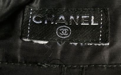 null CHANEL. 
Black windbreaker trench coat, notched collar, low-cut back and front,...