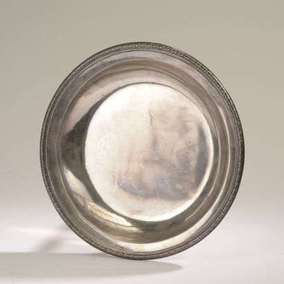 GUILLEMIN Fils. 
Round hollow dish in silver...