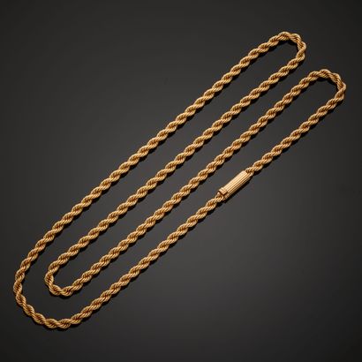 null Necklace in 18k yellow gold, the clasp with cylindrical ratchet.
Year 1980.
Length...