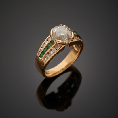 null Ring in 18k yellow gold set with a brilliant-cut diamond weighing approximately...