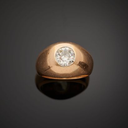 null Dome ring in 18k yellow gold set with a brilliant-cut diamond of about 1.20...