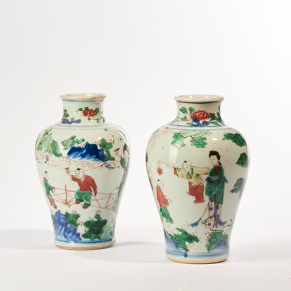 CHINA. 
Pair of narrow-necked porcelain baluster...