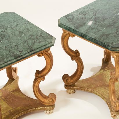 null Pair of sofa ends, the base in molded, carved, stuccoed and gilded wood (chips,...