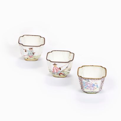 null CHINA.
Three porcelain liqueur or sake glasses with painted figures in the 18th...