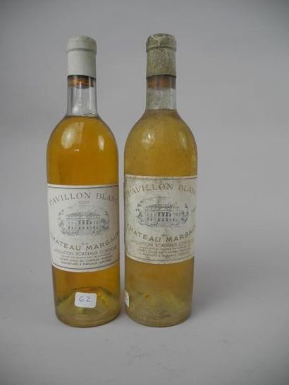 null 2 bouteilles PAVILLON BLANC DU CH. MARGAUX, Margaux 1955 (es, 1 TLB, 1 millésime...