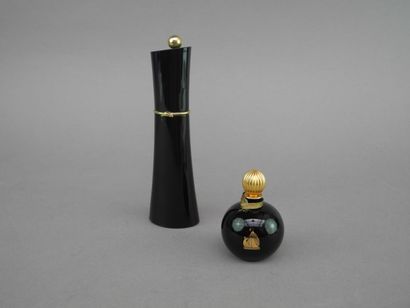  LANVIN "Arpège" Deux flacons: un flacon "boule noire" , extrait (15 ml), et eau...