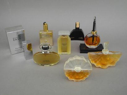 null Divers parfumeurs Lot comprenant trois flacons GUCCI "Gucci n°3", "Envy" et...