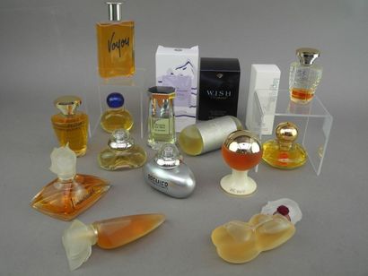 null Divers parfumeurs Lot comprenant seize flacons, parfums CHOPARD, CAROLINA HERRERA,...