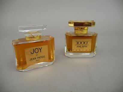 null Jean PATOU 
"1000" et "Joy" 
Deux flacons publicitaires décoratifs ne contenant...