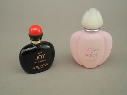  Jean PATOU 
"Joy" et "Un Amour de Patou" 
Deux flacons d'eau de parfum (25 ml) et...