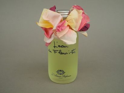  L'ARTISAN PARFUMEUR "L'eau du fleuriste" Eau de toilette (295 ml)