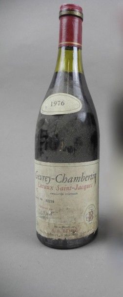 null 1 bouteille GEVREY-CHAMBERTIN "Lavaux-St-Jacques", Béjot 1976 (es, J) 
