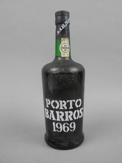 null 1 bouteille PORTO Barros 1969