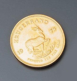 AFRIQUE DU SUD Krugerrand en or jaune, millésime 1975. Diam.: 3,2 cm - Poids: 33...