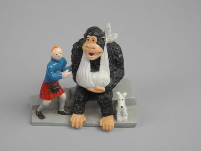 null HERGE, L'Ile Noire. Tintin, Milou et le gorille. Figurine PIXI en métal peint,...
