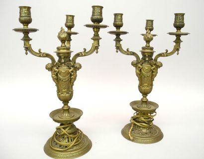 null 2 chandeliers en bronze à 3 lumières, Napoléon III