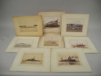 null 8 photographies de bateaux de guerre (cuirassé, torpilleur...)