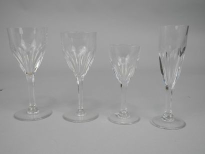 null 3 verres ébréchés SAINT-LOUIS / Ensemble de verres en cristal à pans coupés...