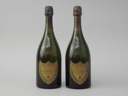 null 2 Bouteilles CHAMPAGNE «Dom Pérignon» Moët et Chandon 1969 (1 ELT)