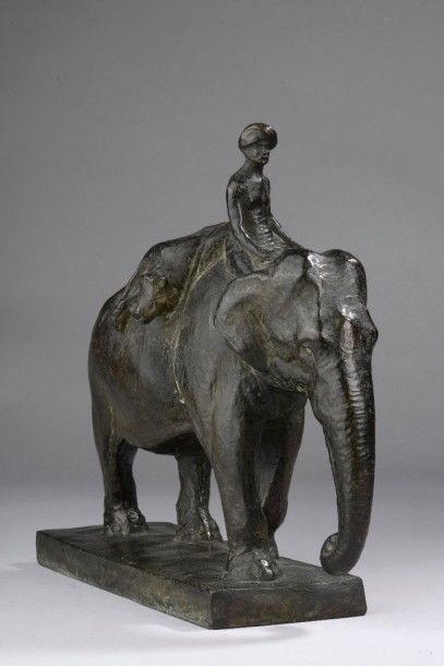 Roger GODCHAUX (Vendôme, 1878 - Paris, 1958) Indien sur son éléphant revenant d'une...