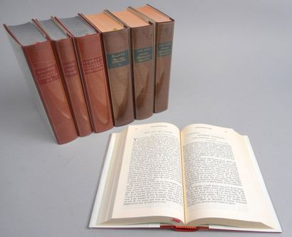 Environ cent ouvrages de la PLéiade: Montesquieu,...