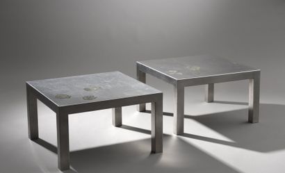 null Maria PERGAY (née en 1930)
Paire de tables basses carrées à pieds droits en...