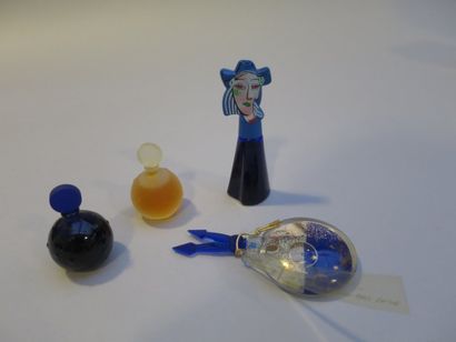 null Divers parfumeurs années 90. intéressant lot comprenant le mini flacon sculpture...