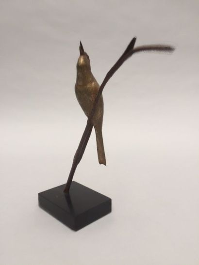 null D'après André Vincent BECQUEREL (1893-1981). Oiseau chantant sur une branche....