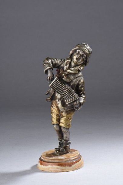 Dimitri CHIPARUS (Dorohoi, 1886 - Paris, 1947) «Le petit joueur d'accordéon».
Bronze...