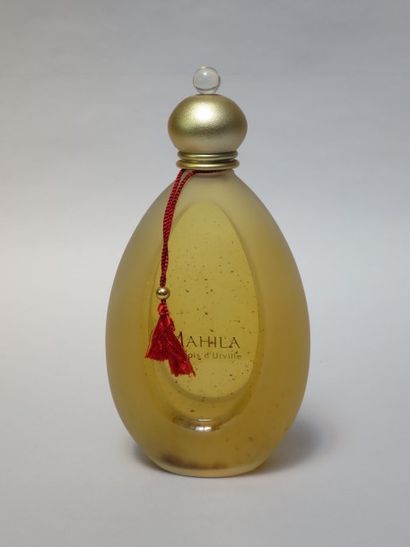 null François D'Urville "Mahila". Important flacon publicitaire décoratif en verre...