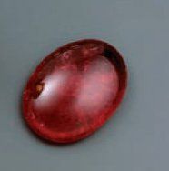 null Tourmaline rouge cabochon de forme ovale Poids : 39,90 cts