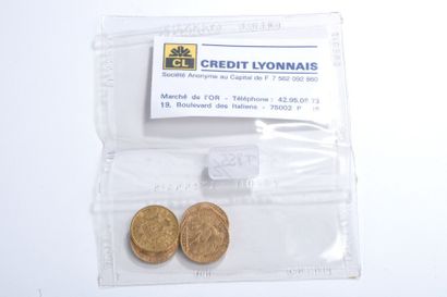 null Cinq pièces de vingt Francs en or. Sous scellé du Crédit Lyonnais numéroté ...