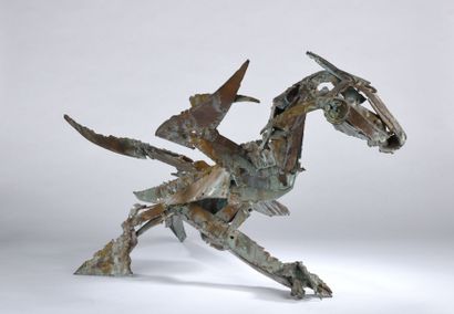 null Roger LERSY (1920-2004). Dragon. Sculpture en fer à patine verte (accident)....