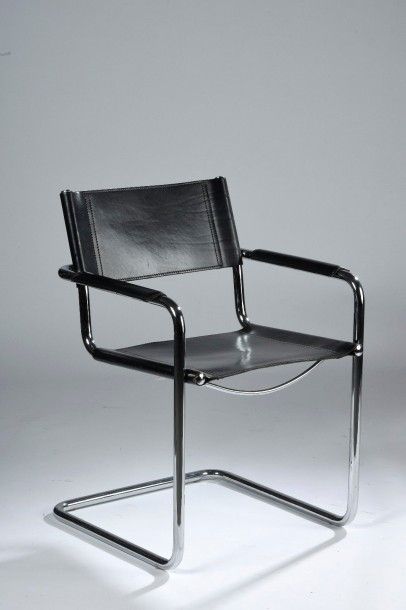 null Matteo GRASSI (1927 - 2001). Un fauteuil à structure en métal tubulaire chromé....