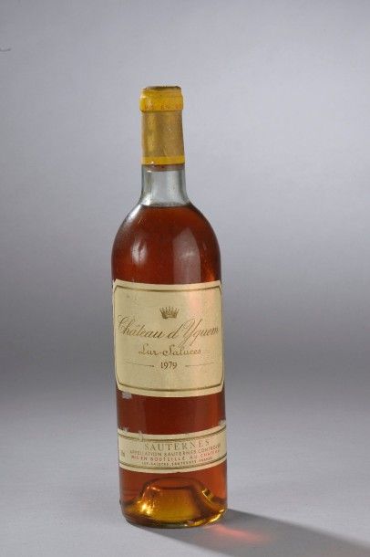 null 1 bouteille Château D'YQUEM, 1er cru supérieur Sauternes 1979 (es, TLB)
