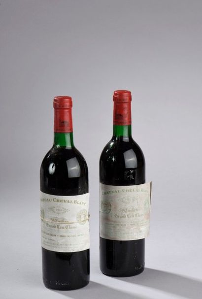 null 2 bouteilles Château CHEVAL BLANC, 1° grand cru St-Emilion 1981 (fânées, tachées,...