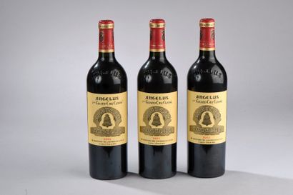null 3 bouteilles Château ANGELUS, 1er Grand Cru St-Emilion 2002